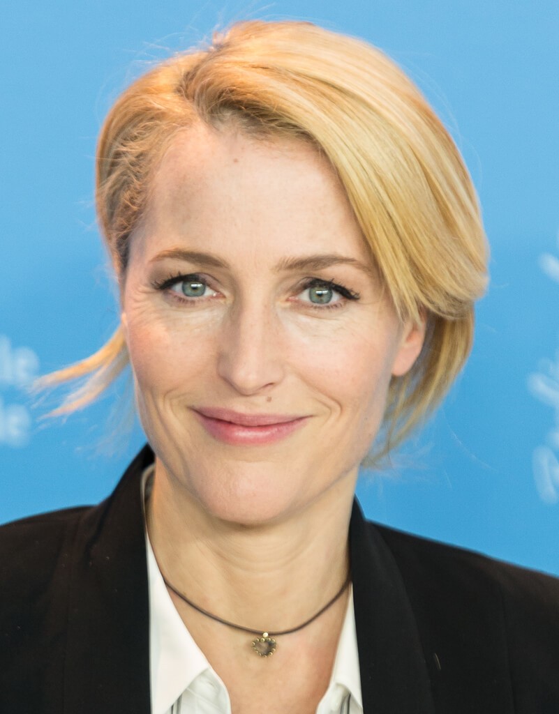 Gillian Anderson opens up about Mental Health & Depression NDFW(00)
