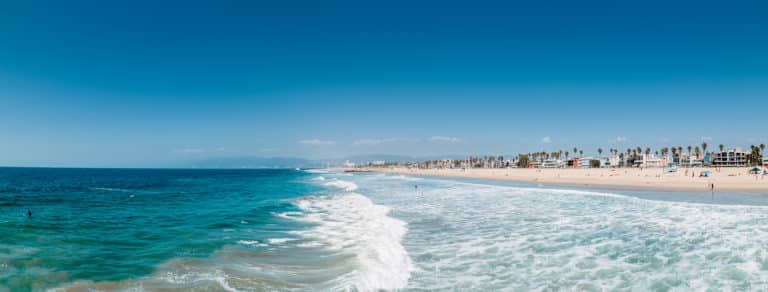 ocean coastline in Los Angeles