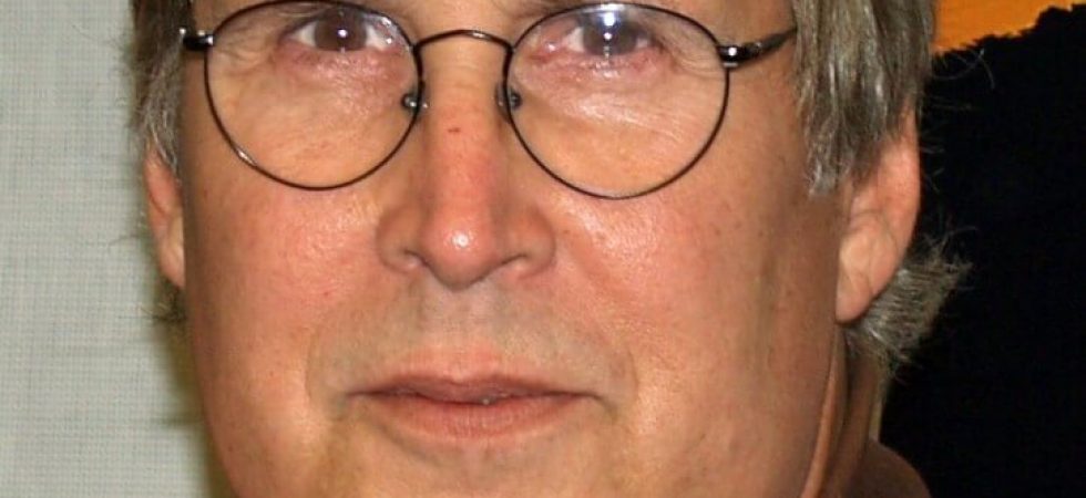 Chevy Chase enters alcohol rehab